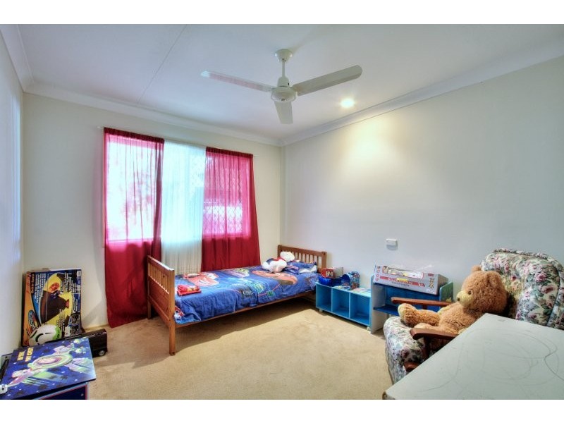 3 Boronia Avenue, Daisy Hill QLD 4127