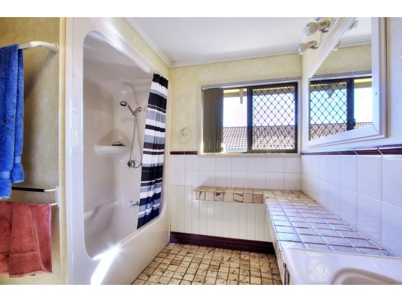 3 Boronia Avenue, Daisy Hill QLD 4127