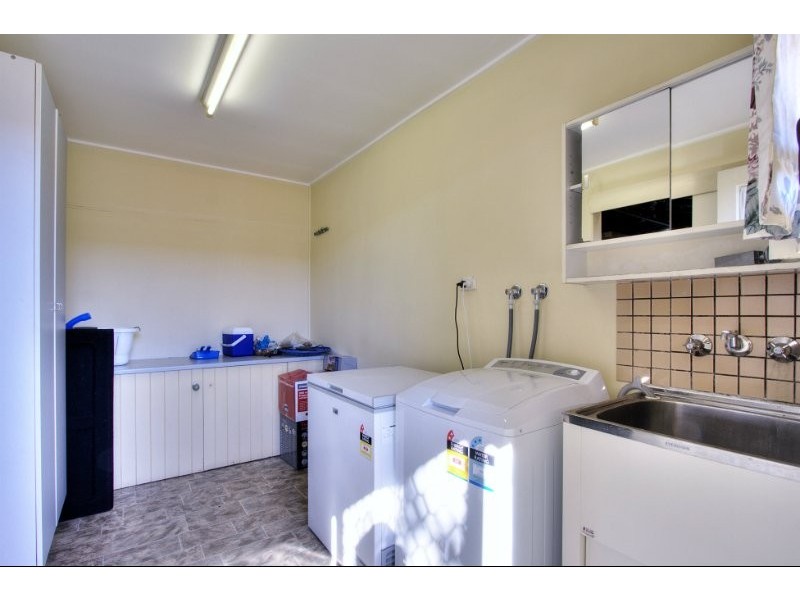 3 Boronia Avenue, Daisy Hill QLD 4127