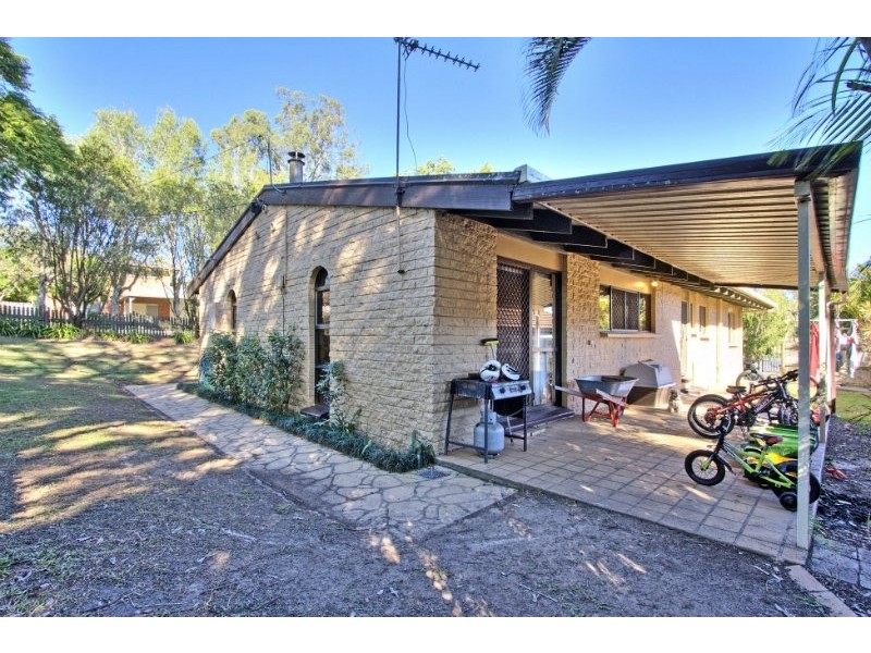 3 Boronia Avenue, Daisy Hill QLD 4127