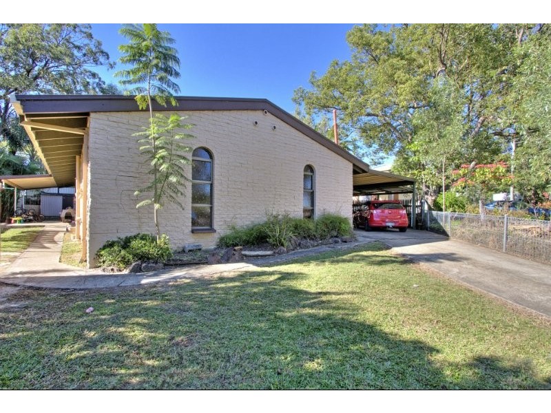 3 Boronia Avenue, Daisy Hill QLD 4127