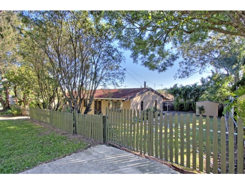 3 Boronia Avenue, Daisy Hill QLD 4127