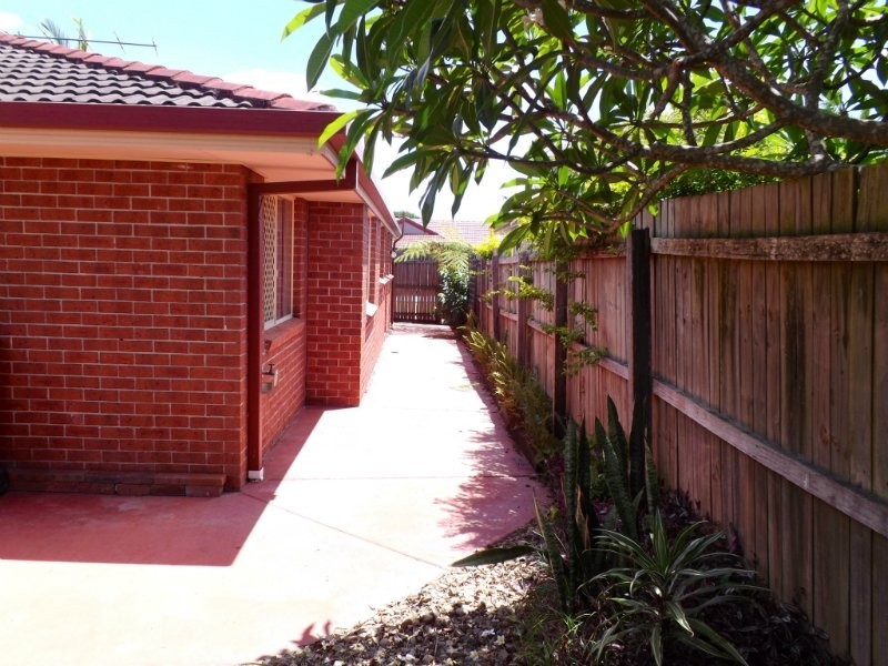 7 Jitra Place, Tanah Merah QLD 4128