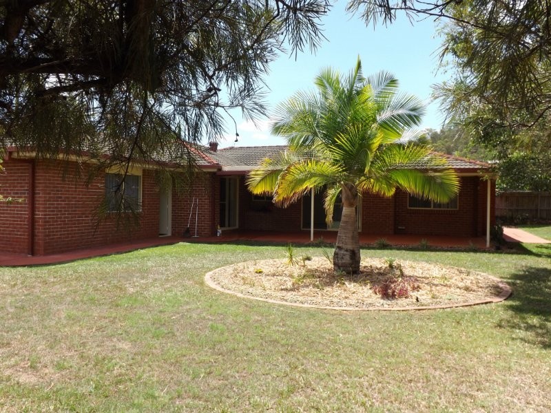 7 Jitra Place, Tanah Merah QLD 4128