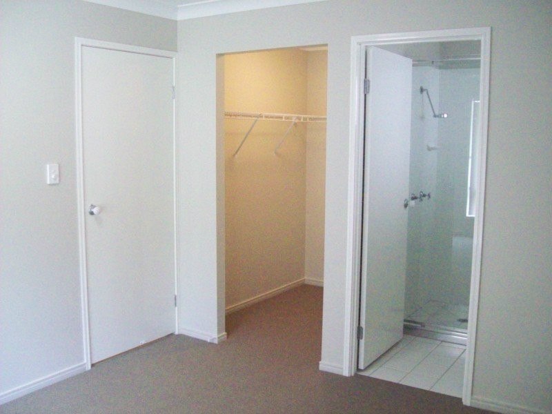 29 Mossman Parade, Waterford QLD 4133