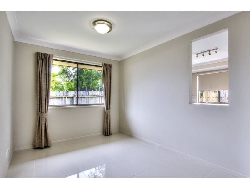 18 Farrow Street, Daisy Hill QLD 4127