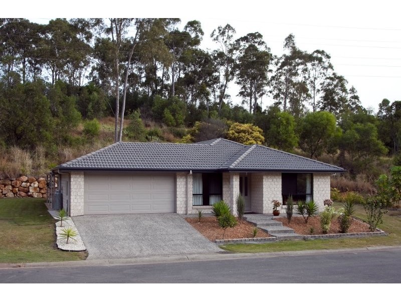 5 Range Drive, Tanah Merah QLD 4128