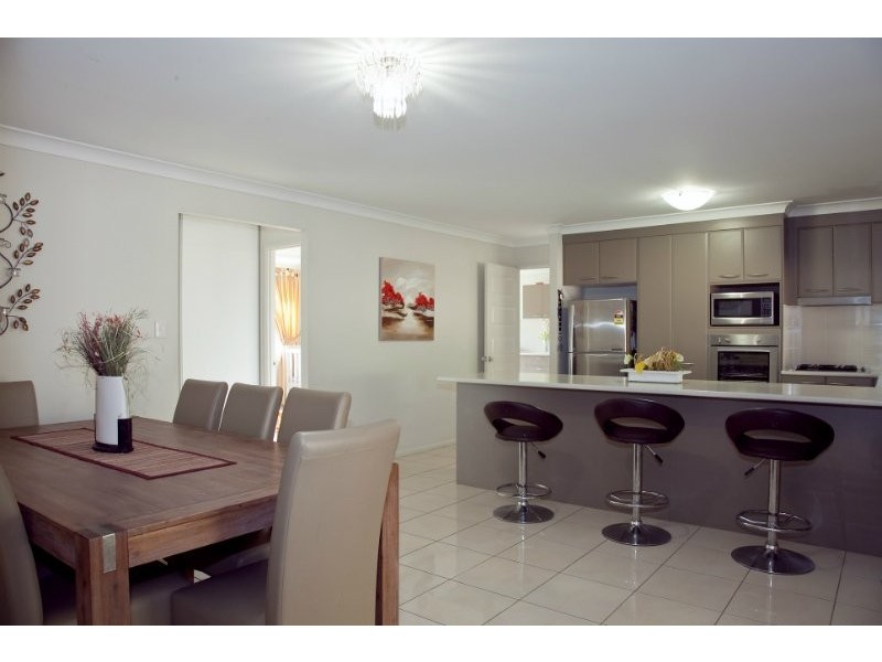 5 Range Drive, Tanah Merah QLD 4128