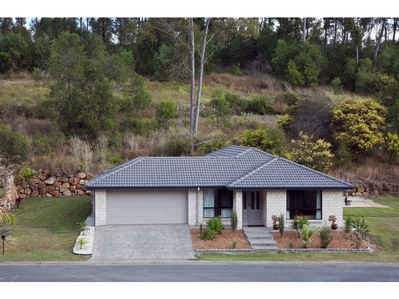 5 Range Drive, Tanah Merah QLD 4128