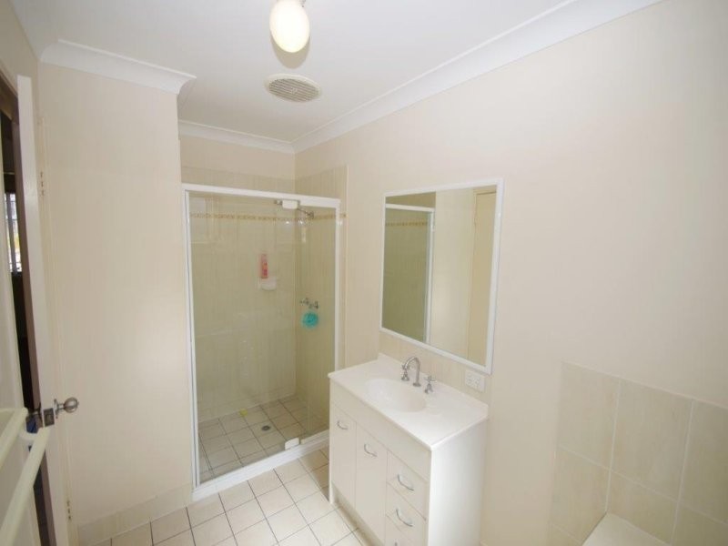 4 Mulholland Place, Goodna QLD 4300