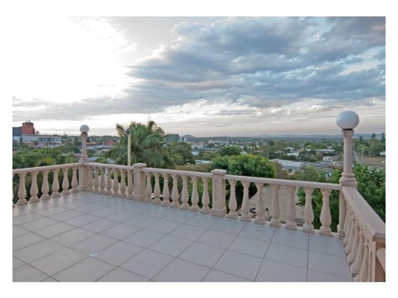 5 Quarry Street, Ipswich QLD 4305