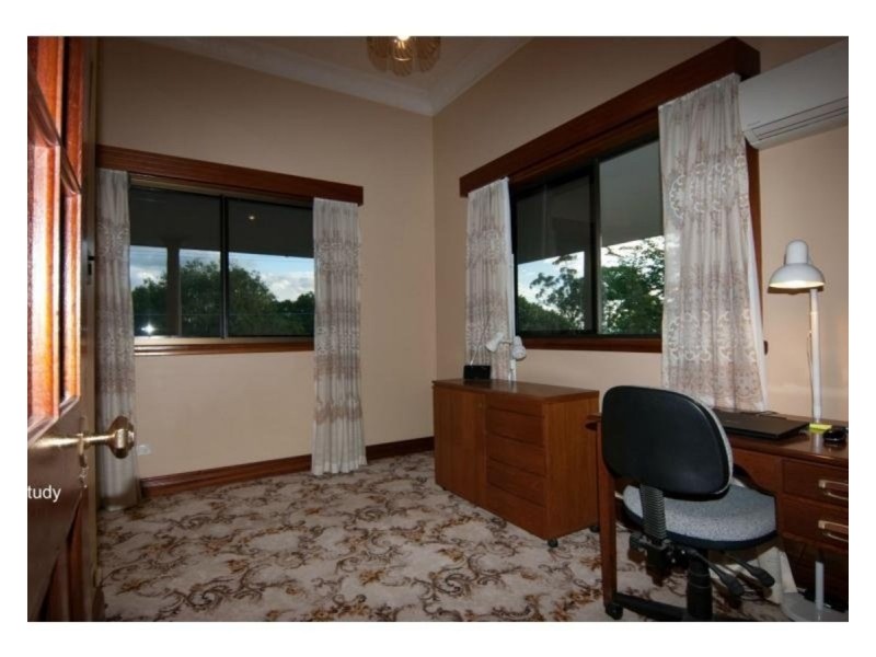 5 Quarry Street, Ipswich QLD 4305