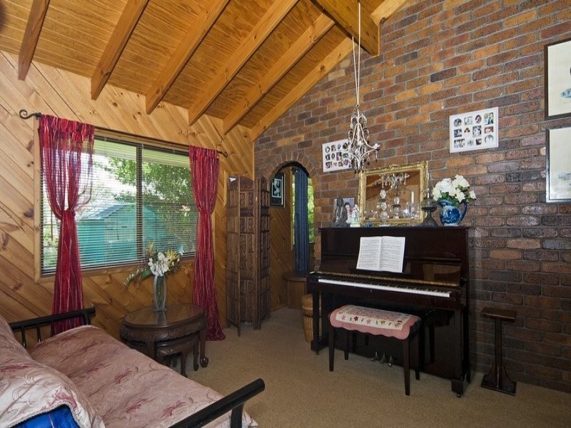 7 Amber Court, Darling Heights QLD 4350