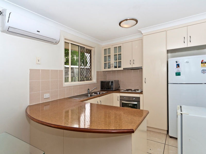 2/42 Gordon Avenue, Newtown QLD 4350