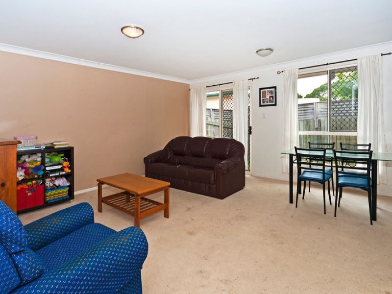 2/42 Gordon Avenue, Newtown QLD 4350