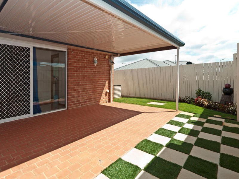 4 Kiva Street, Middle Ridge QLD 4350