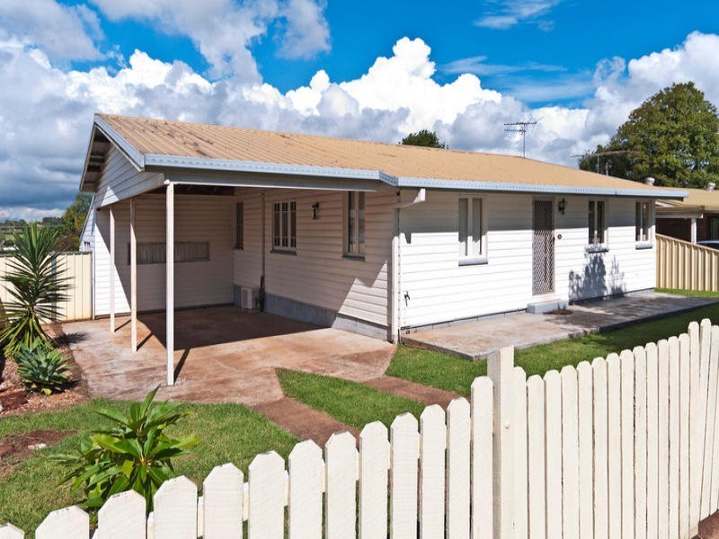 34 Noll Street, Kearneys Spring QLD 4350