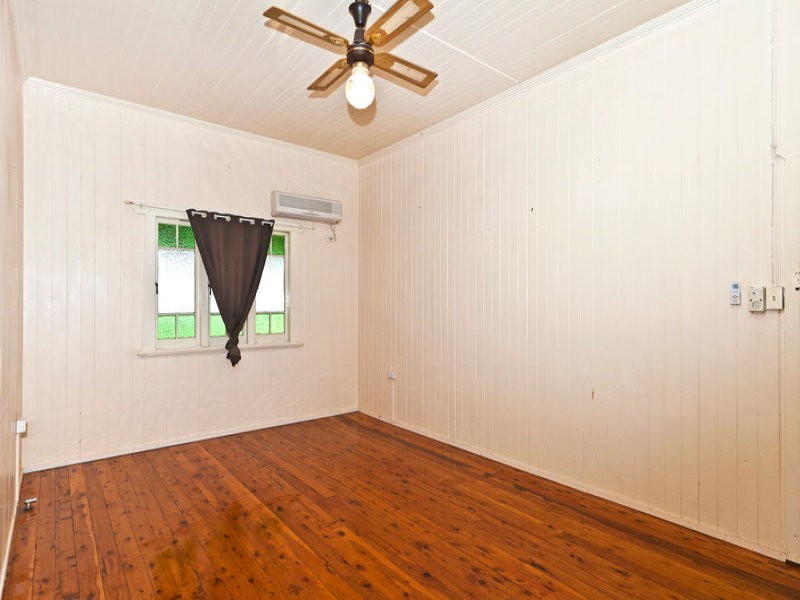 34 Noll Street, Kearneys Spring QLD 4350