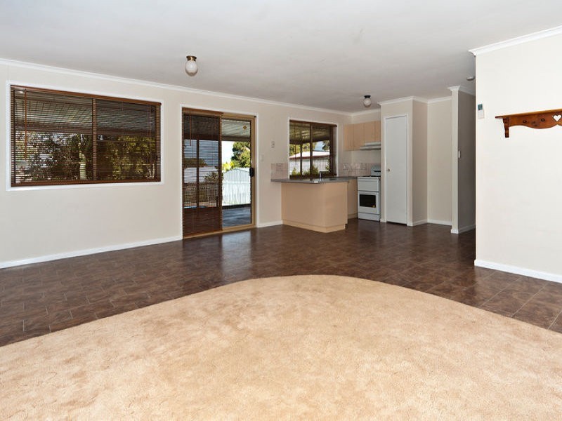 8 Beechcraft Court, Wilsonton QLD 4350