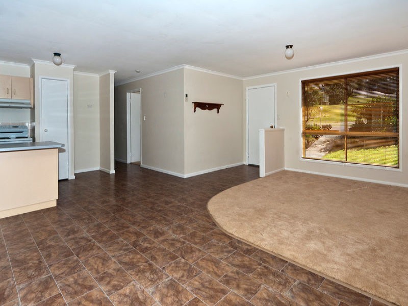 8 Beechcraft Court, Wilsonton QLD 4350