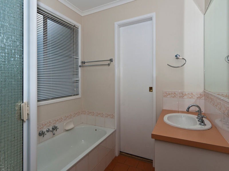 8 Beechcraft Court, Wilsonton QLD 4350