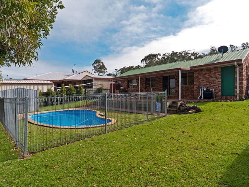 8 Beechcraft Court, Wilsonton QLD 4350