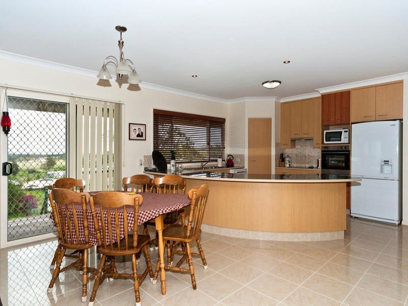 3 Barton Court, Highfields QLD 4352