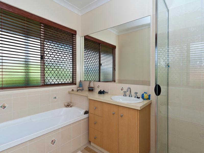 3 Barton Court, Highfields QLD 4352