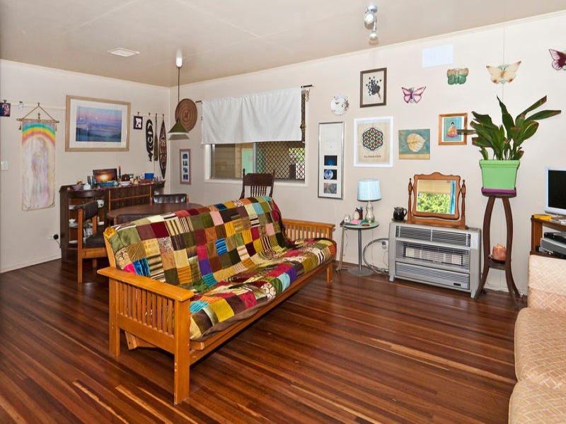 2 Shaw Court, Harristown QLD 4350