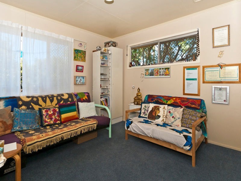 2 Shaw Court, Harristown QLD 4350