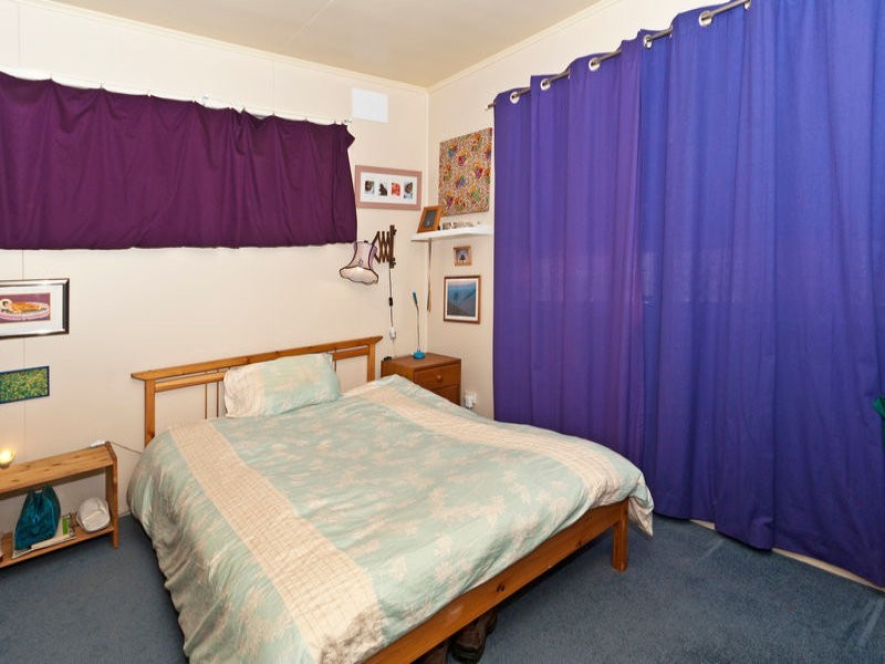 2 Shaw Court, Harristown QLD 4350