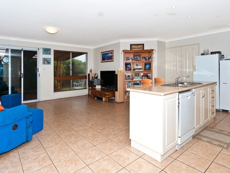 11 Olympus Court, Middle Ridge QLD 4350