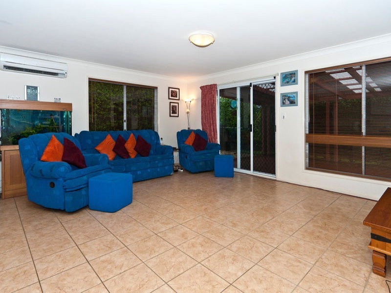 11 Olympus Court, Middle Ridge QLD 4350