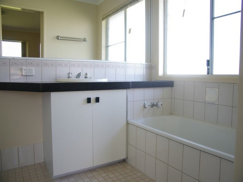 3 Sullivan Street, Kearneys Spring QLD 4350