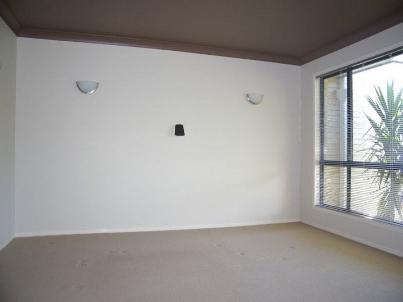627 Hume Street, Kearneys Spring QLD 4350