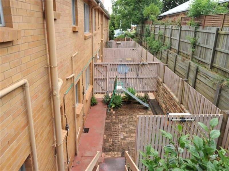 5/18 Glendower Street, Mount Lofty QLD 4350