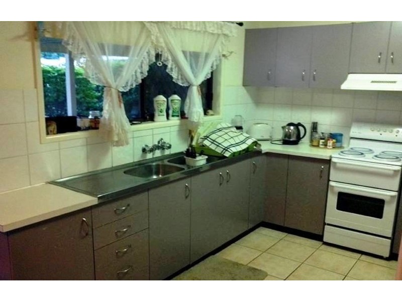 6 McQuade Court, Kearneys Spring QLD 4350