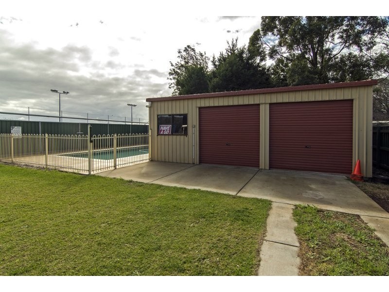 5 Finnie Street, Newtown QLD 4350