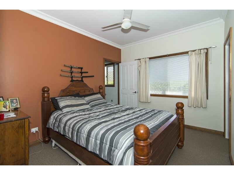 5 Finnie Street, Newtown QLD 4350