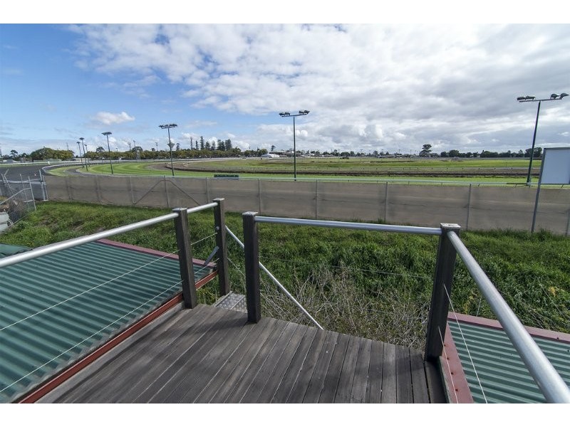 5 Finnie Street, Newtown QLD 4350