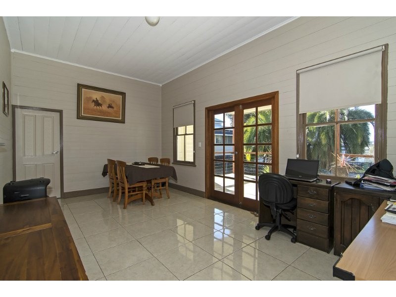 8 Christmas Street, North Toowoomba QLD 4350