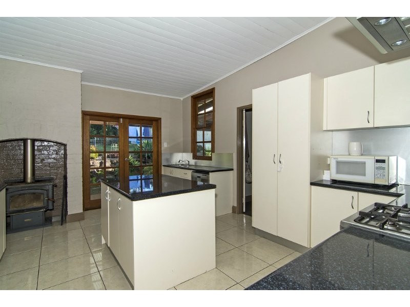 8 Christmas Street, North Toowoomba QLD 4350