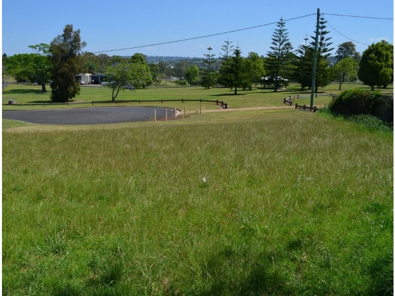 34 Mooney Street, Harlaxton QLD 4350