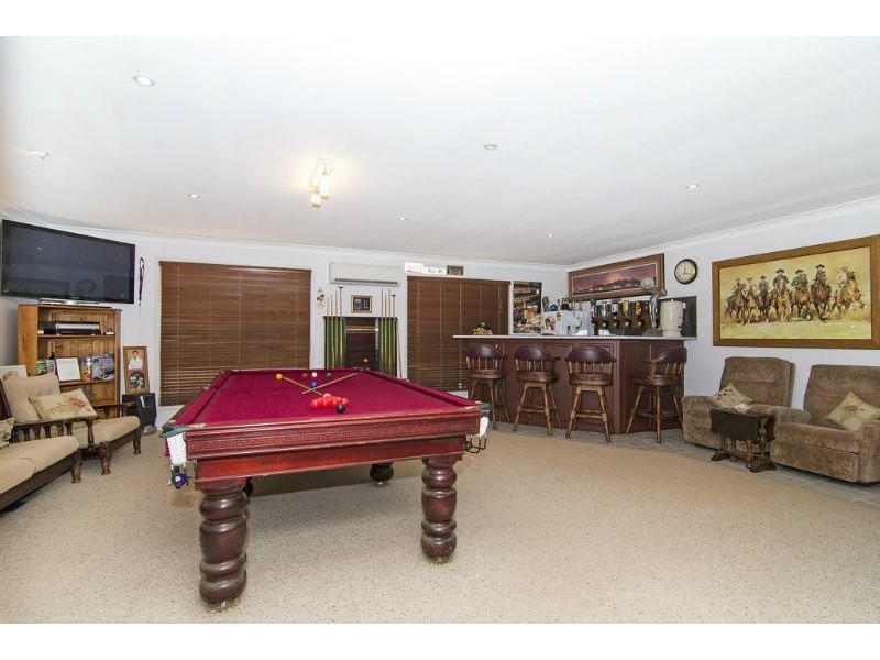 1 Bader Court, Wilsonton QLD 4350