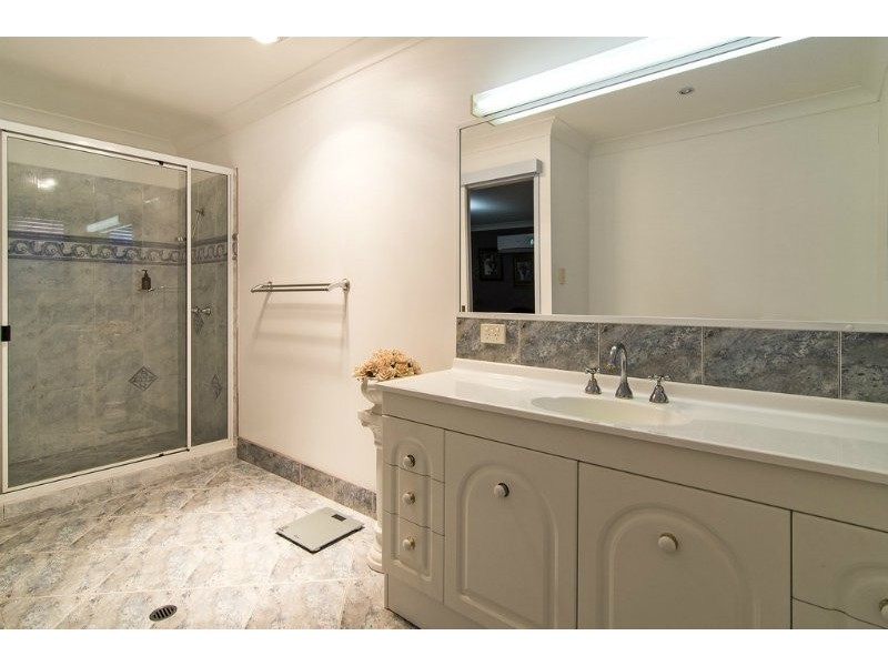 1 Bader Court, Wilsonton QLD 4350