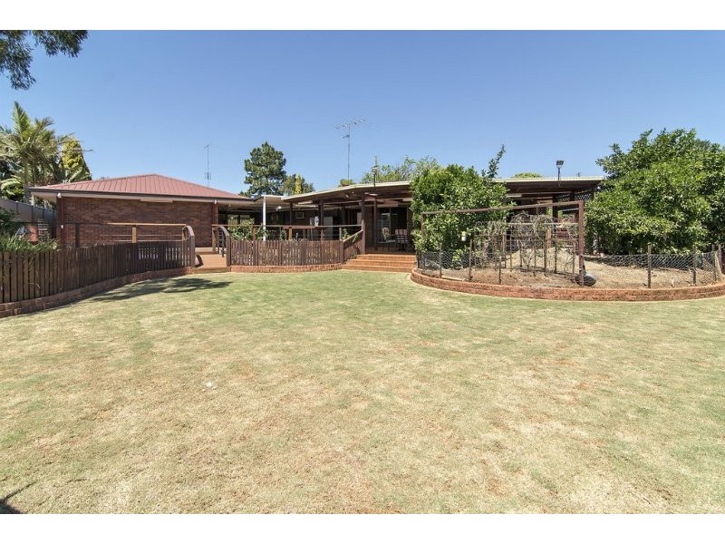 1 Bader Court, Wilsonton QLD 4350