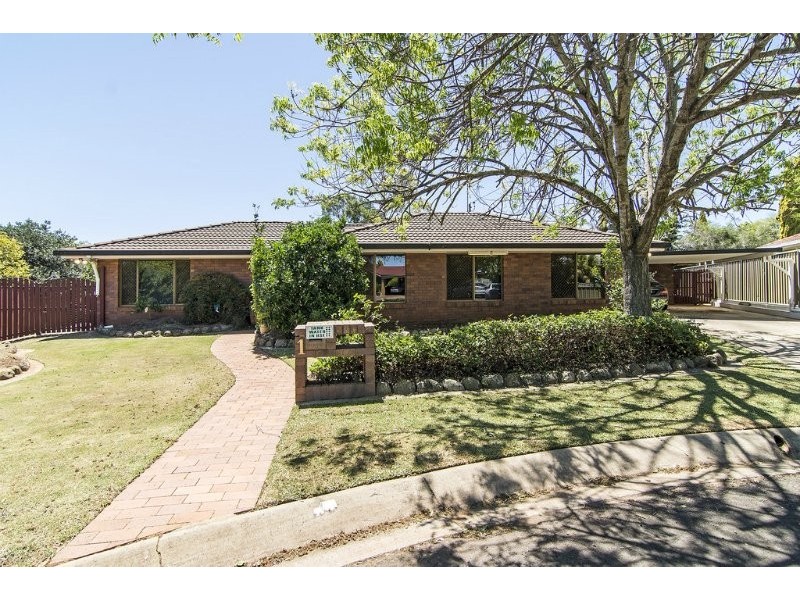 1 Bader Court, Wilsonton QLD 4350