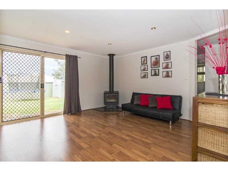 8 Satinwood Court, Glenvale QLD 4350