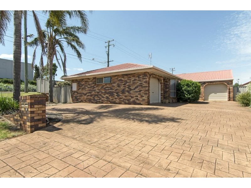 2 Beer Court, Kearneys Spring QLD 4350