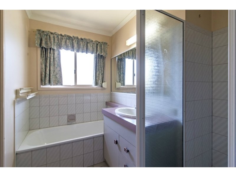 44 Riethmuller Street, Kearneys Spring QLD 4350